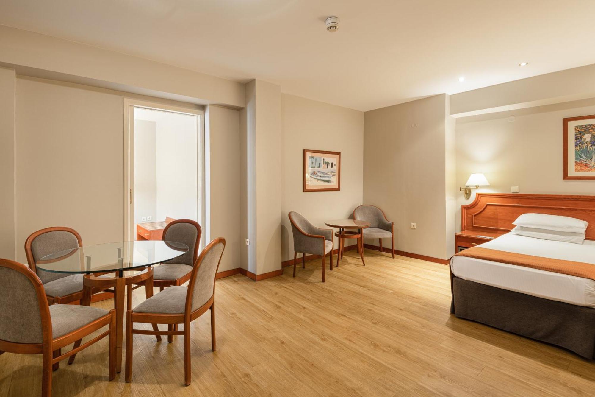 Hotel By Ihg